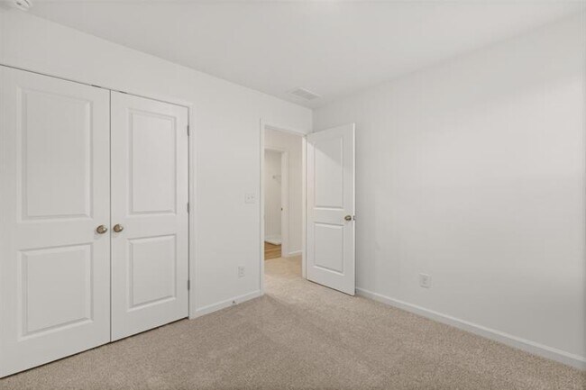 Building Photo - 458 Red Dragon Dr