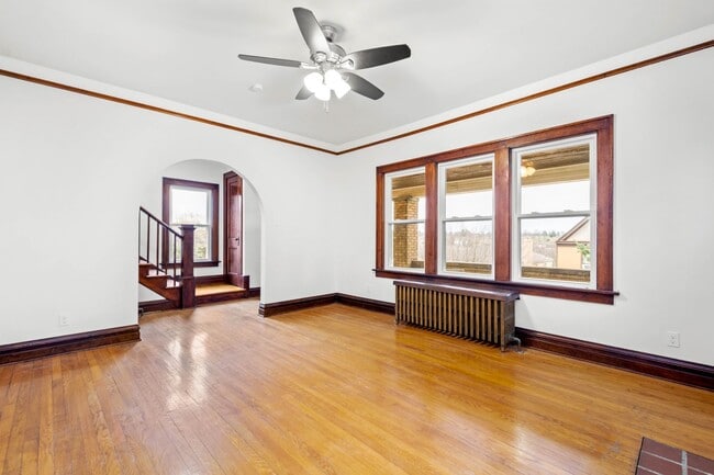 Building Photo - Available now! STUNNING 3-BEDROOM / 2-BATHROOM home in CARRICK!  SECTION 8 ACCEPTED!