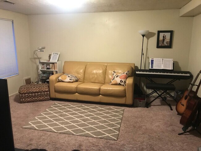 Building Photo - 1B/1B Pet Friendly Apartment South of BYU