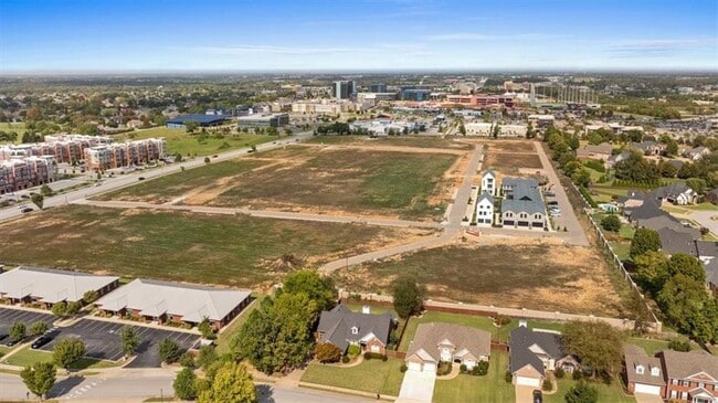 Building Photo - 4611 S 47th St