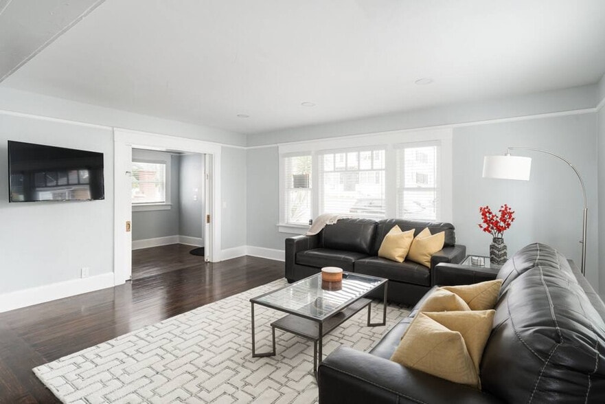 Building Photo - 2470 Union St