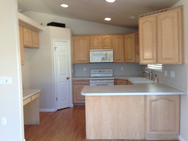 Kitchen (it now has a fridge too) - 1997 N 1250 E