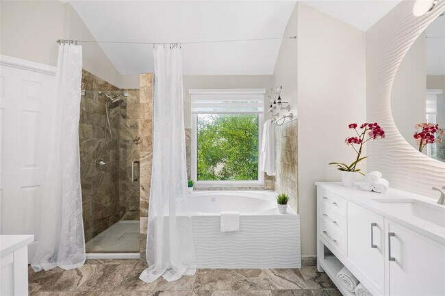 Building Photo - 4176 Canyon Glen Cir