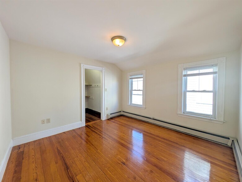 Building Photo - 41 Bay State Ave