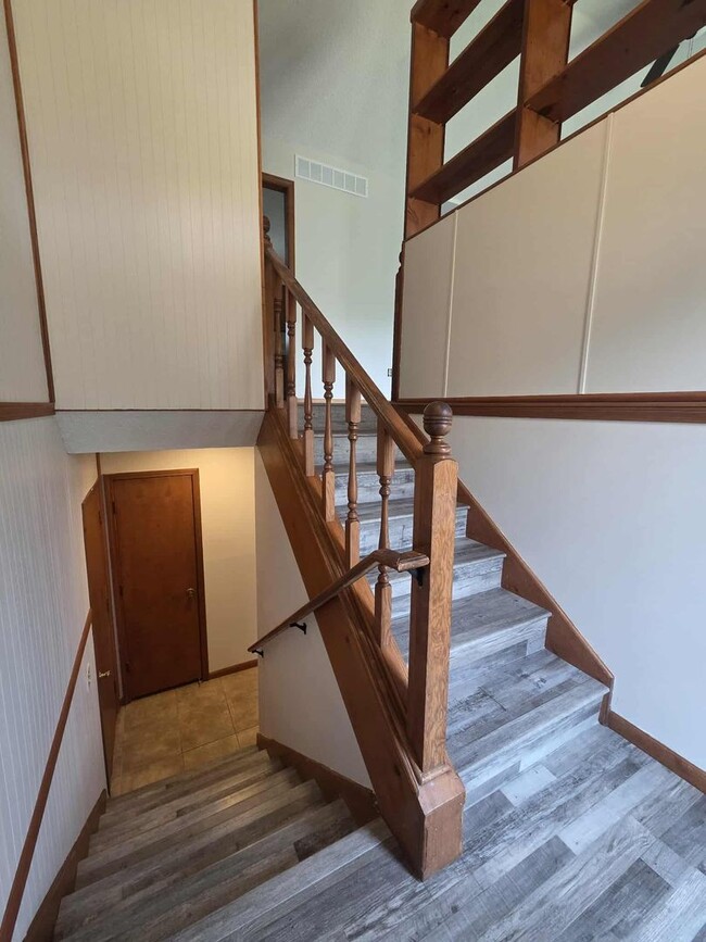 Building Photo - Spacious Home for Rent!