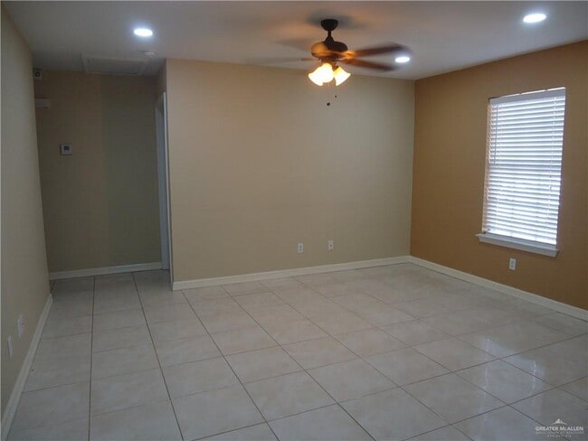 Building Photo - 17 Grayson Ave