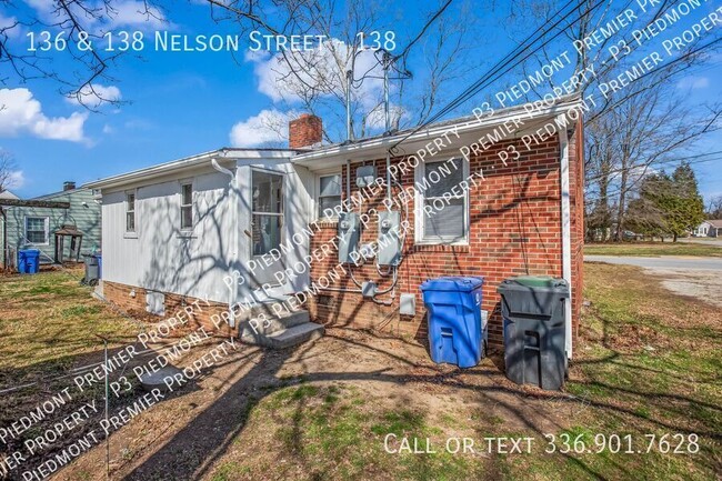 Building Photo - Charming 2-Bed, 1-Bath Twin Home in Kerner...