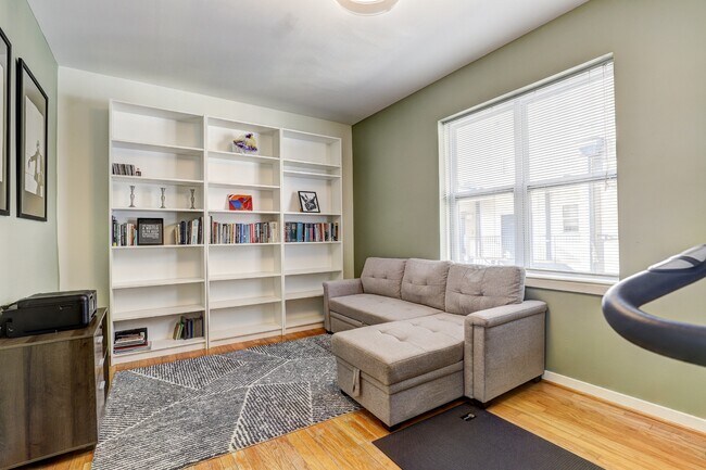 Building Photo - 1726 Aliceanna St