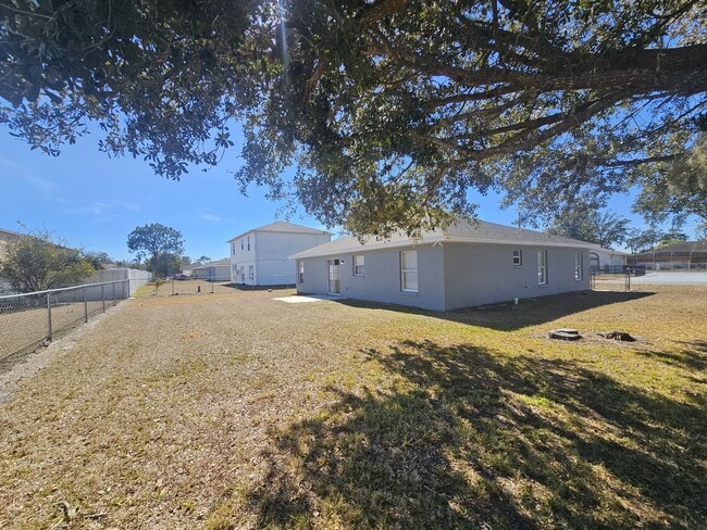 Building Photo - 709 Platypus Ct