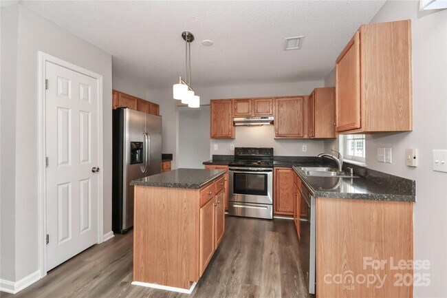 Building Photo - 109 Pleasant Grove Ln