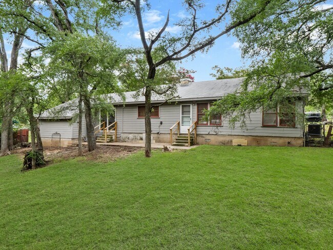 Building Photo - 6208 Walnut Hills Dr