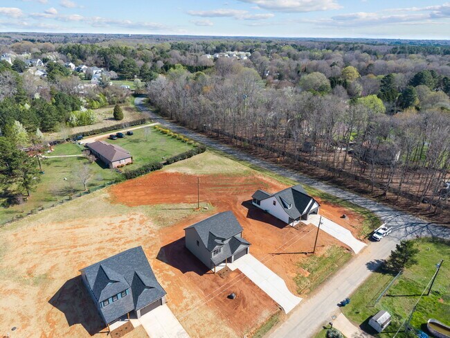 Building Photo - 1020 Gibson Rd