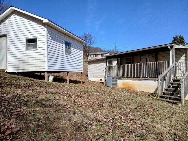 Building Photo - 251 Flat Creek Ln