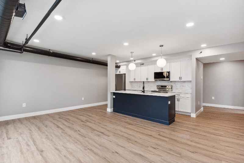 Building Photo - 6011 Madison Rd