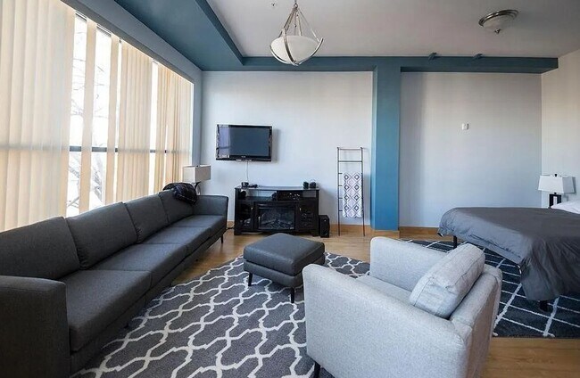 Building Photo - Studio Condo in Heart of Old Town Fort Collins!