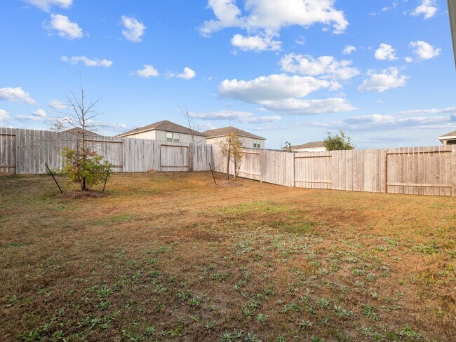 Building Photo - 614 Edge Lake Ct