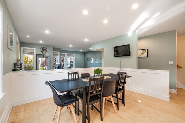 Building Photo - 4224 Francis Ave N