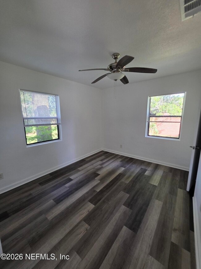 Building Photo - 7816 Catawba Dr