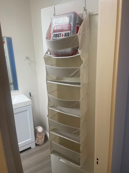 Building Photo - 1109 E 1st St