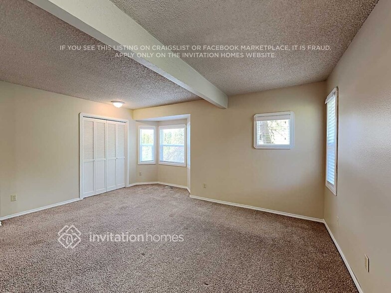 Building Photo - 4807 72nd Dr NE