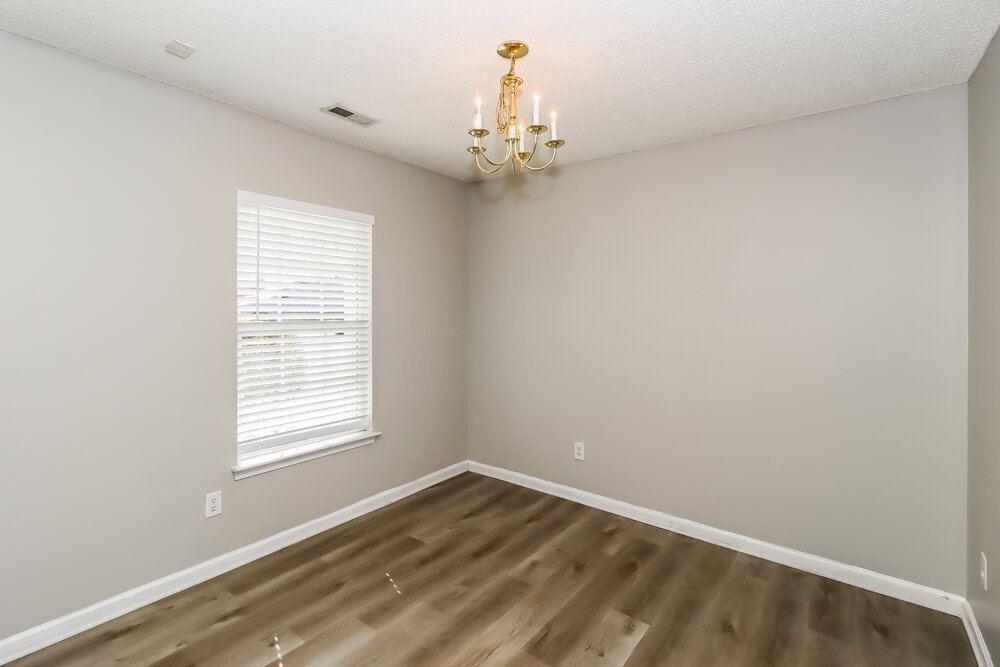 Building Photo - 1353 Bray Dr