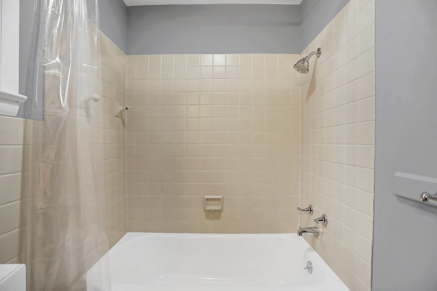 Building Photo - 396 Hublersburg Rd