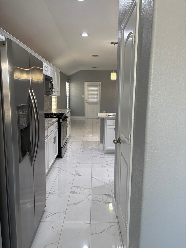 Building Photo - 21007 Whitehaven Bluff Trail