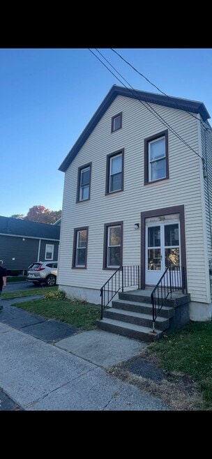 Building Photo - 29 Walnut St