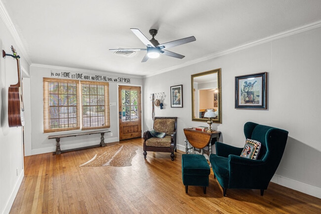 Building Photo - 306 Naples St