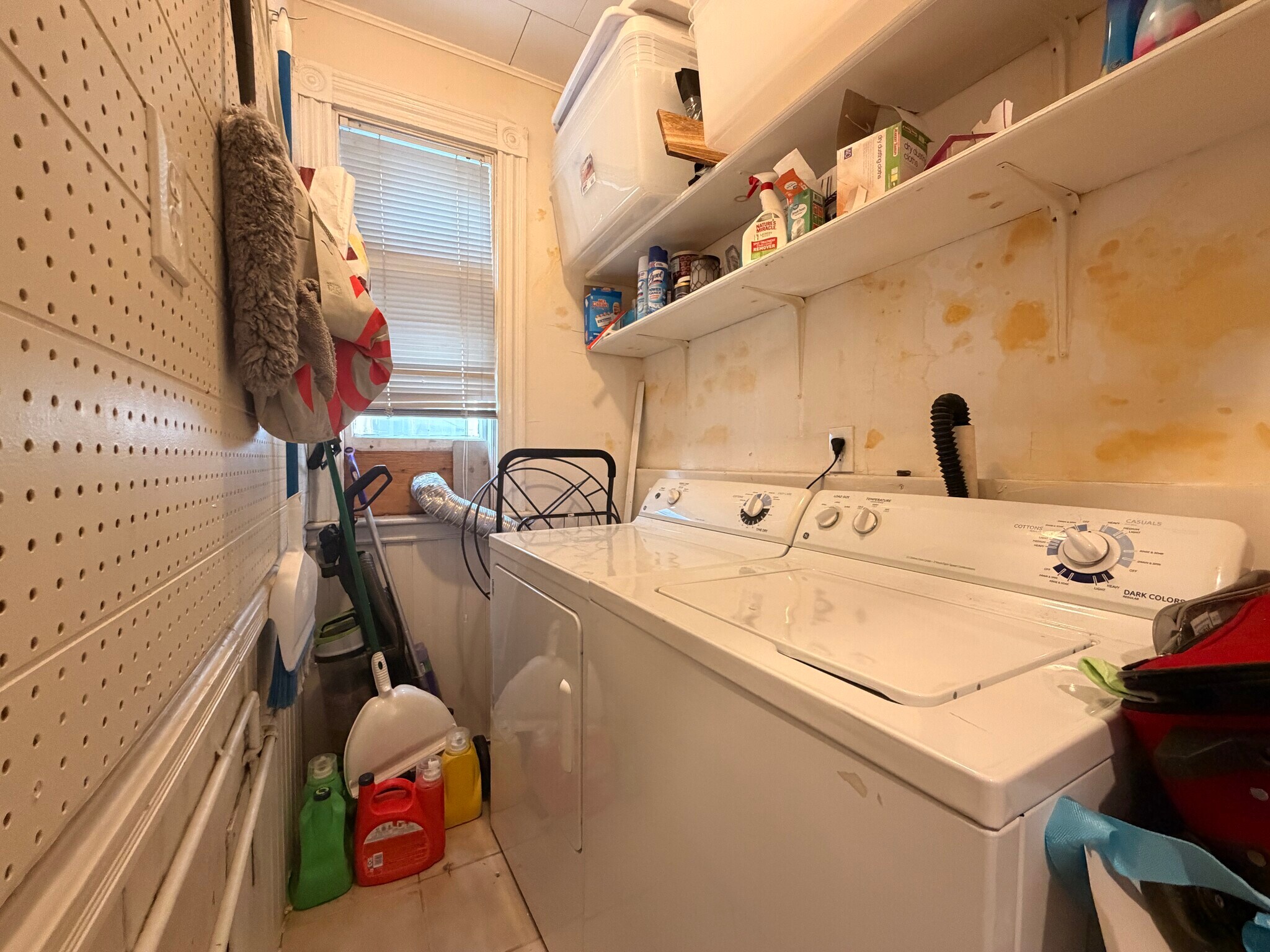 Building Photo - 18 Washburn St