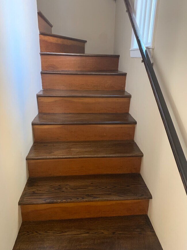 Building Photo - 217 Morehead St