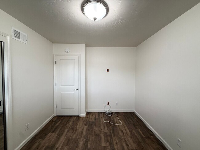 Building Photo - Orcutt Single Story Updated Home is Pet Fr...