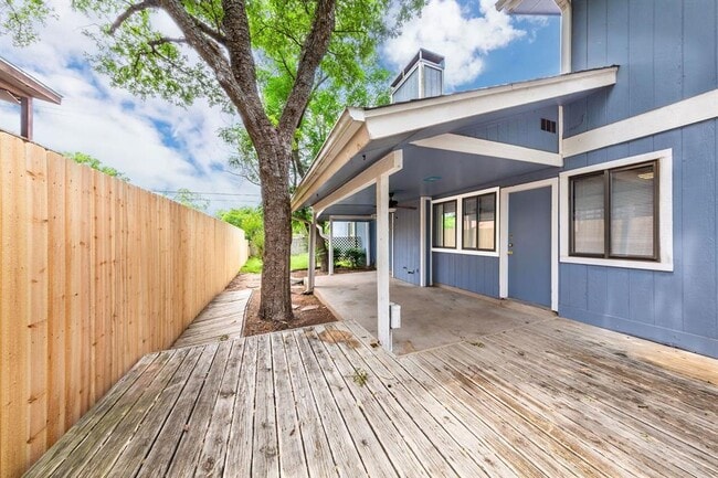 Building Photo - 8501 Fathom Cir