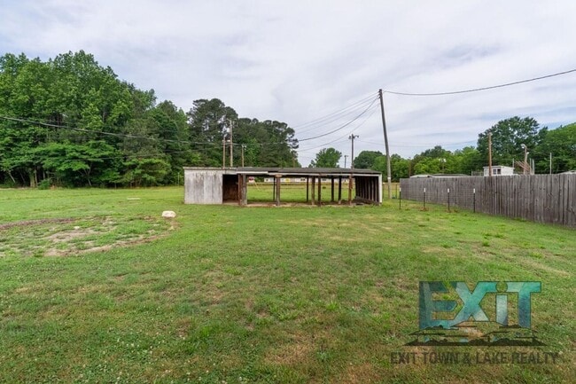 Building Photo - Charming 3BR Home in Jarratt - Convenient Location Near I-95