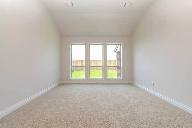Building Photo - 3410 Willow Cres Ct