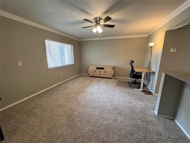 Building Photo - 120 BLUE POINT Way