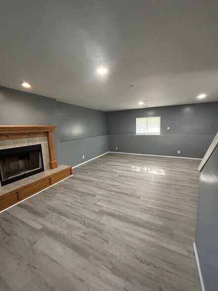 Building Photo - 819 S Todd Cir