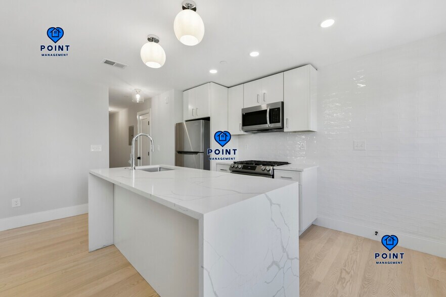 Building Photo - 226-228 Princeton St. Unit 7