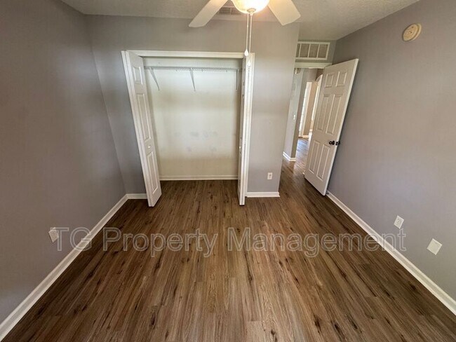 Building Photo - 86269 Venetian Ave