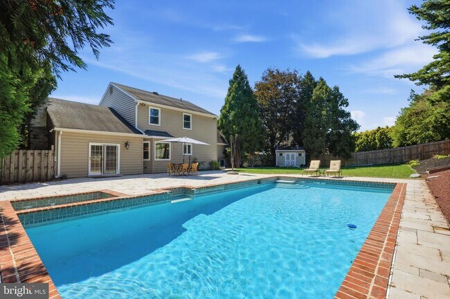 Building Photo - 1272 Knox Dr