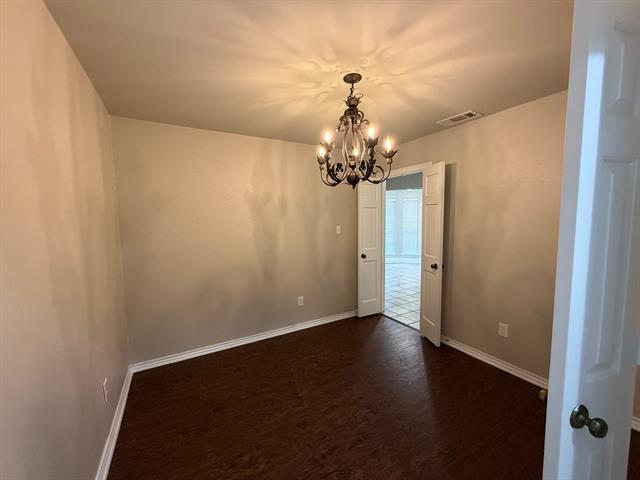 Building Photo - 318 Shade tree St