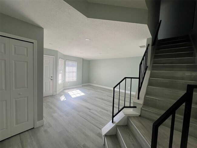 Building Photo - 2906 Candela Ct