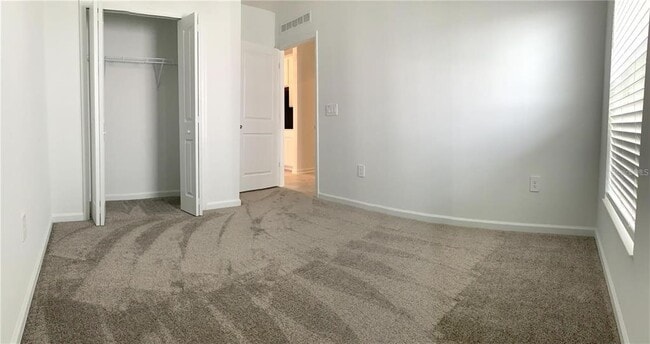 Building Photo - 1926 Niagra Dr