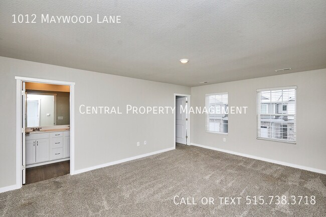 Building Photo - 1012 Maywood Ln