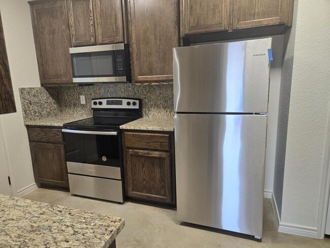 Building Photo - 205 Stillhouse Rd