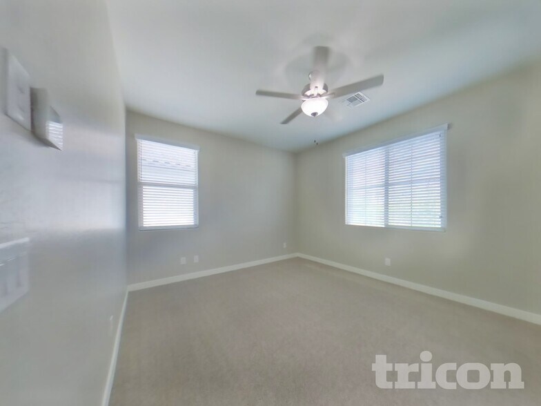 Building Photo - 2929 N 28th St