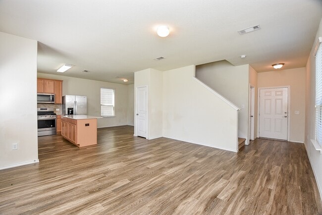 Building Photo - 4407 Champions Landing Dr