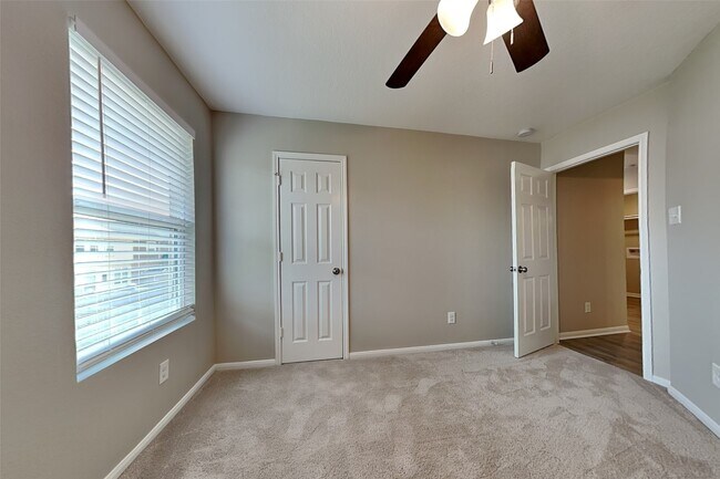 Building Photo - 16805 Northern Flicker Trail