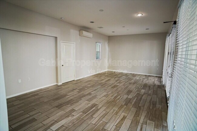 Building Photo - 26261 Prima Way