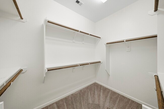 Building Photo - 8734 Laurel Crest Dr